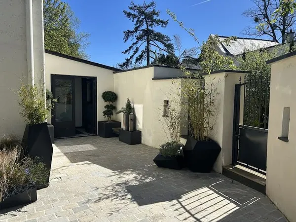 Maison 4 pièces 205 m²
