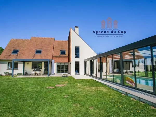 Maison 10 pièces 280 m²