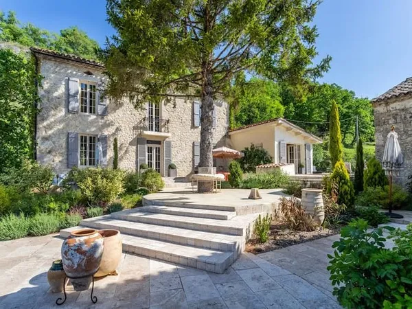 Maison 5 pièces 158 m²