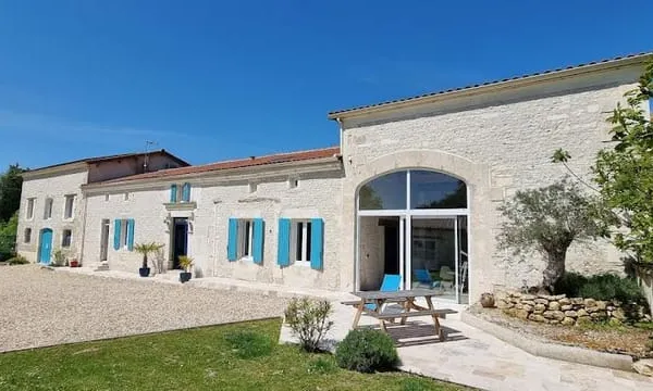 Maison 12 pièces 450 m²