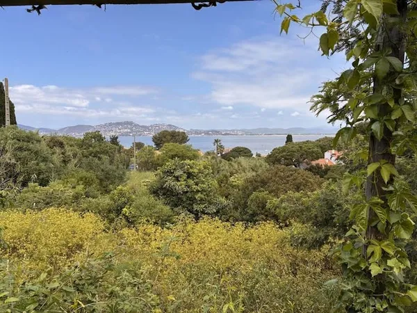 Terrain 1110 m²