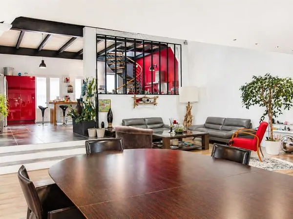 Maison 8 pièces 202 m²