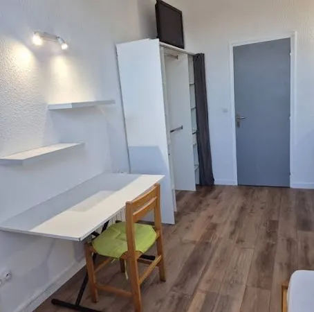 Studio 1 pièce 18 m²