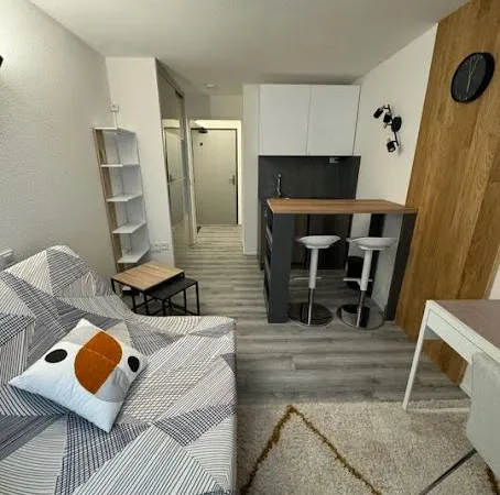 Studio 1 pièce 17 m²
