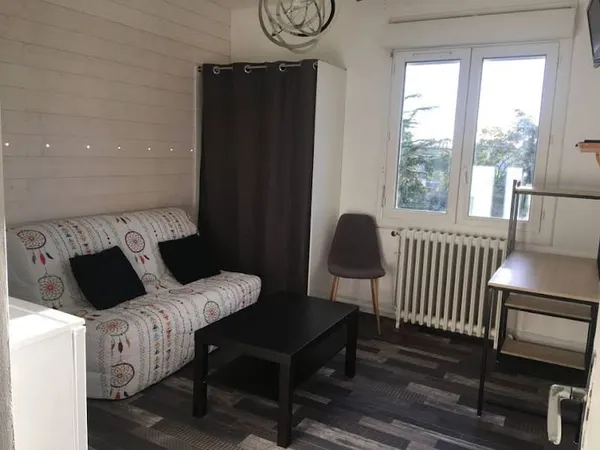 Studio 1 pièce 17 m²