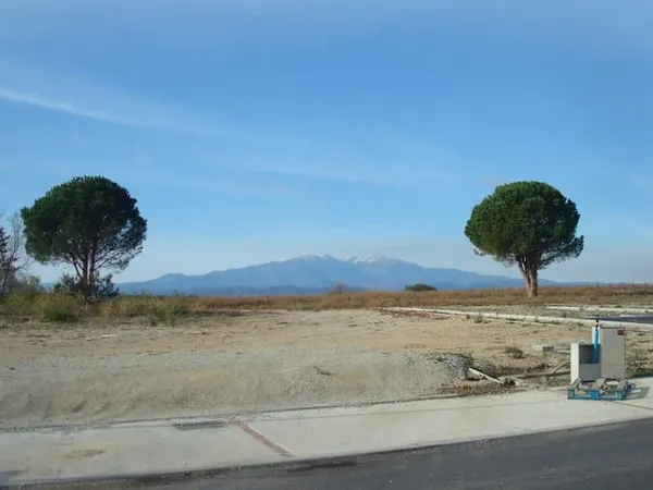 Terrain 215 m²