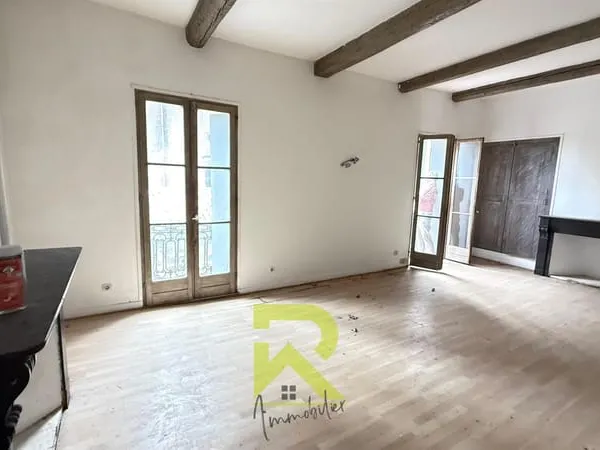 Agde-Appartement T3 duplex à rénover