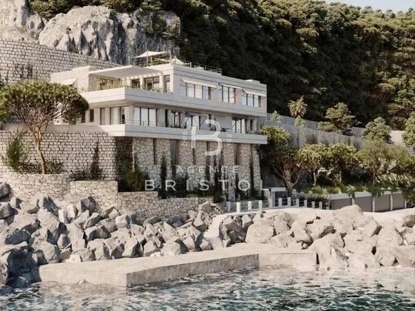 Villa à Eze - Projet Villa Front de Mer - Pied dans l'Eau