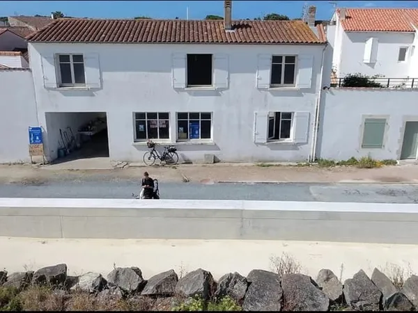 Foncier rare vue mer , maison à reconstruire à votre image