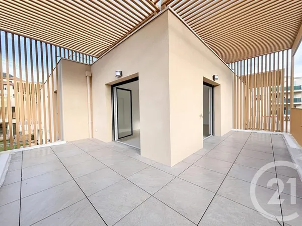 Achat : Appartement (83240)