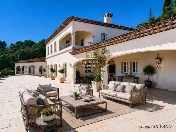 Cabris - Élégante propriété avec vue imprenable - 6 chambres et un studio