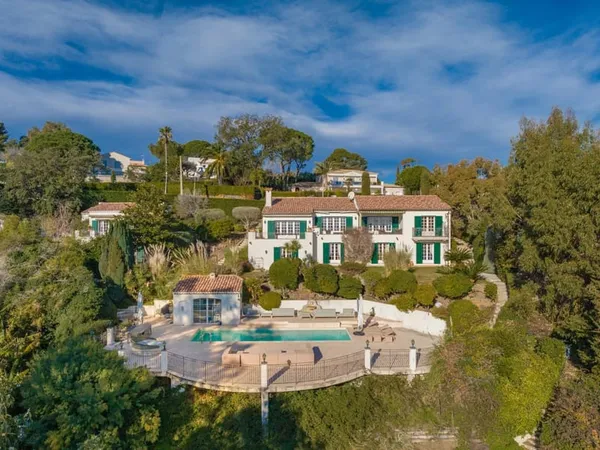 Villa à vendre à Super Cannes - Vue panoramique sur la mer