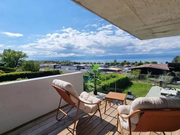 Villa contemporaine sur les rives du lac Léman