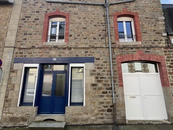 Maison Fougeres 8 pièce(s) - Centre-ville