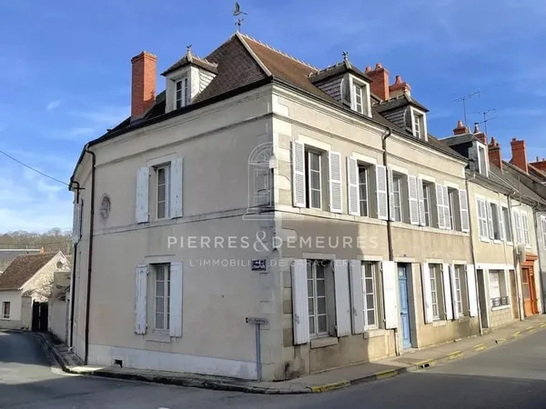 Batisse De Caractere En Ville