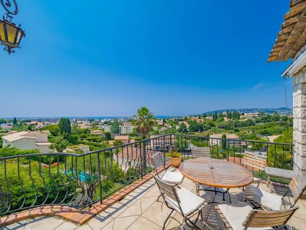 Élégante Villa méditerranéenne avec vue sur la mer - Antibes