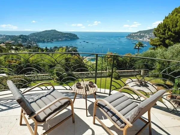 Villa Historique Rénovée avec Vue Panoramique - Saint-Jean-Cap-Ferrat
