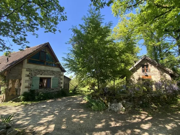 Ensemble de 3 habitats en Dordogne 24
