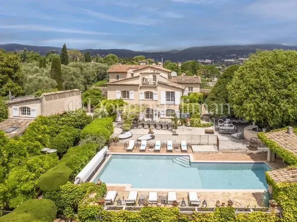 Grasse - Magnifique propriété avec vaste terrain, maisons d'amis et intimité exceptionnelle