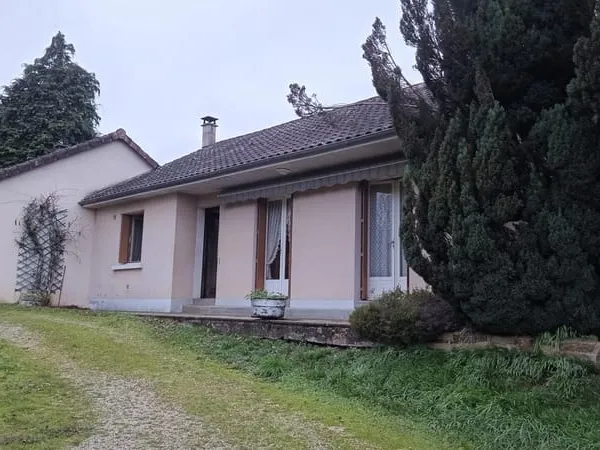 Ensemnble de 2 maisons attenantes.