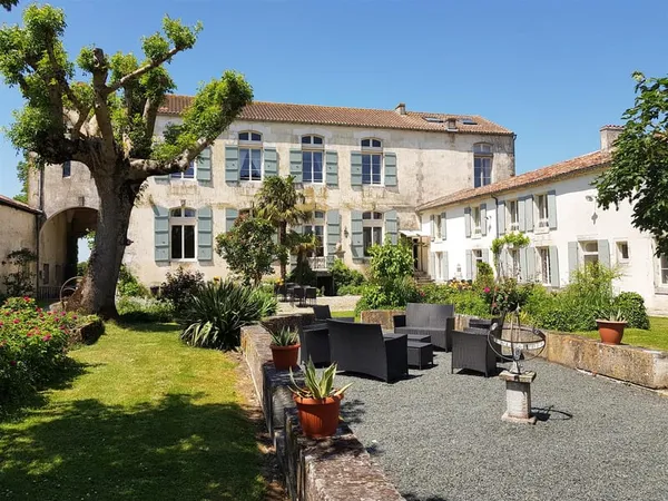 Achat : Maison Asnières-la-Giraud (17400)