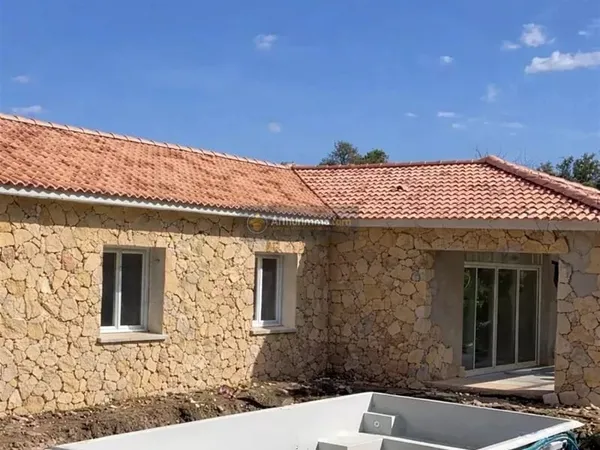 A Vendre -Maison En Pierre Avec Piscine - Travo