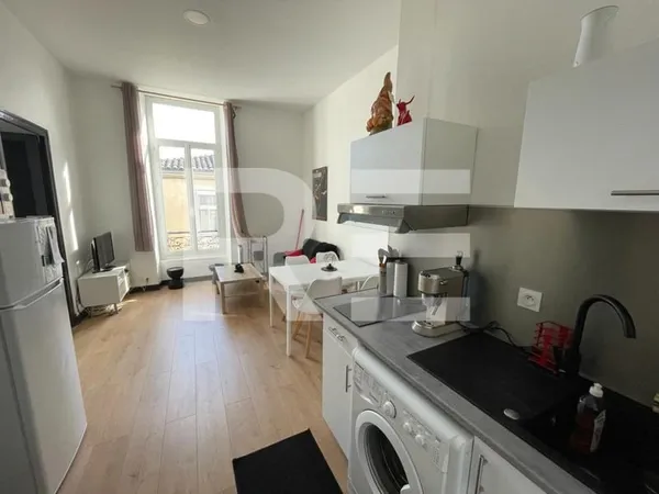 Bel Appartement P2 De 31M2 , Idéalement Situé 
