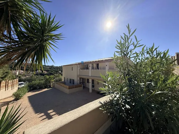 Très grande maison avec plusieurs appartements en vente aux Issambres 