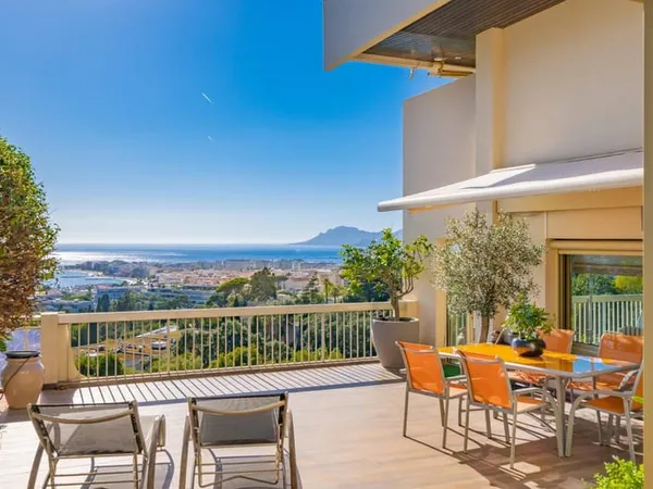 Appartement Cannes Prestige - Vue panoramique sur la mer