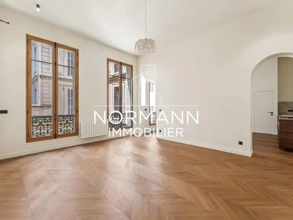 Paris 8 Eme - Villiers / Monceau - 2 Chambres - Refait A Neuf 