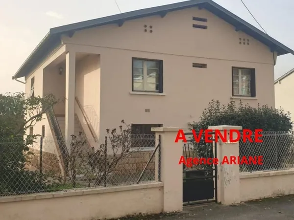 Saint Gaudens Dans Quartier Residentiel Grande Maison T6 Avec Ga 