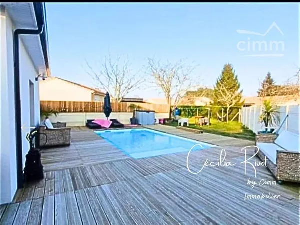 Maison T5 avec suite parentale etpiscine 
