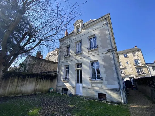 Charmant hôtel particulier à Tours 