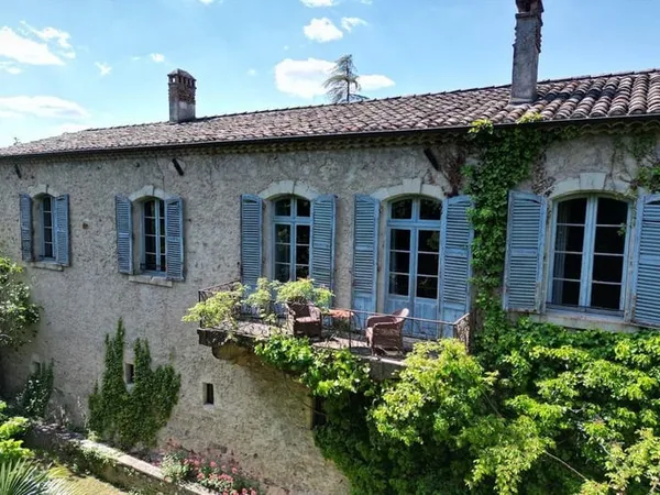 Château romantique à 1heure d'Uzès 
