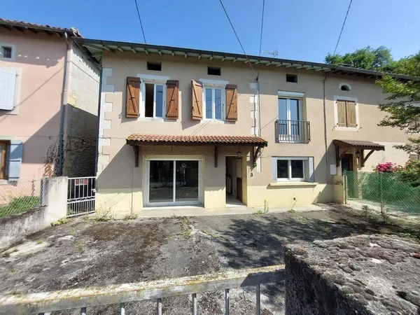 Saint Martory Proche, Maison de village à finir de rénover avec cour et dépendances 