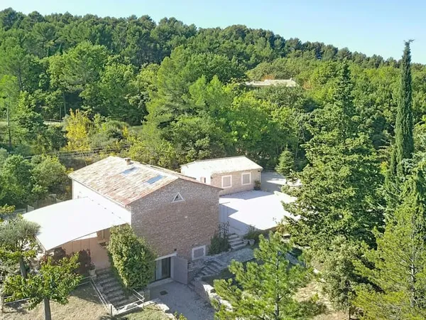 Luberon propriété à vendre 