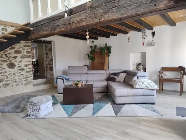Maison rénovée 140 m² - en campagne, calme, confort, sans travaux 