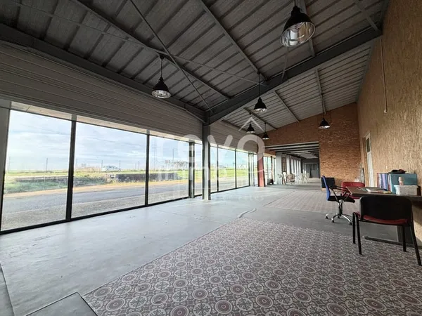 2010 M2 - Local Bâtiment Bureaux Entrepôts 