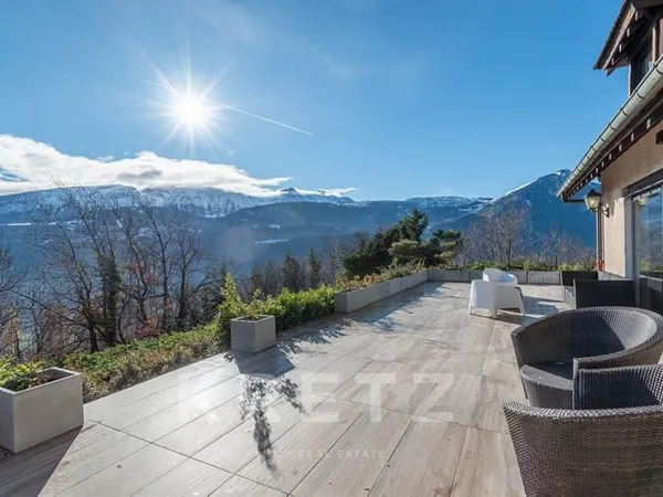 Marignier - Propriété Vue Panoramique Vallée de l'Arve avec Pisc 