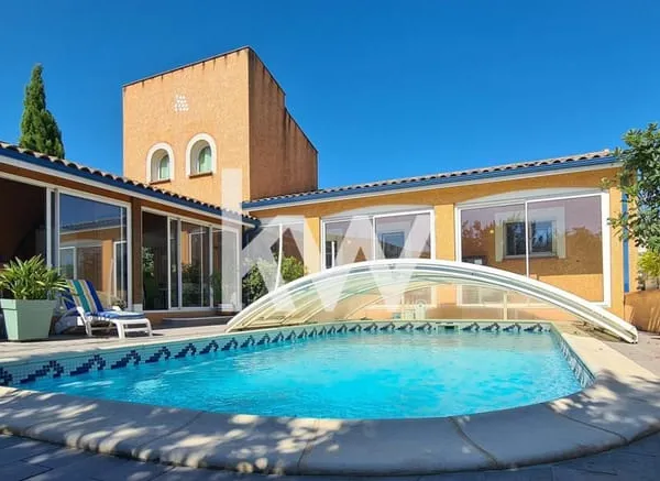 Vente d'une villa de 9 pièces (249 m²) à Montans 