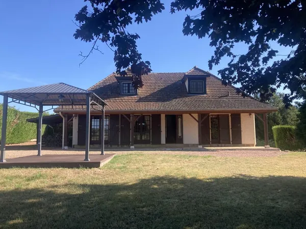 Vente Villa 158 m² à Charlieu 199 000 € 