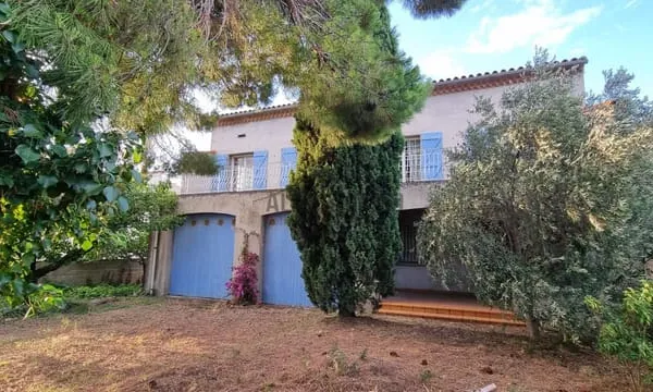 Maison et garages 