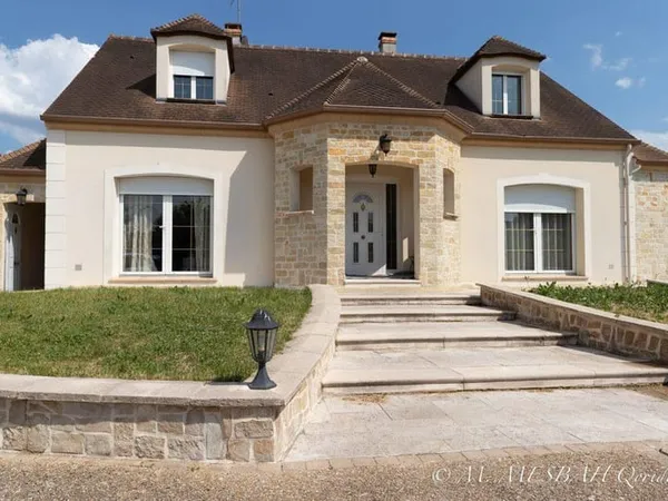 Superbe maison 6 pièces de 155 m² 