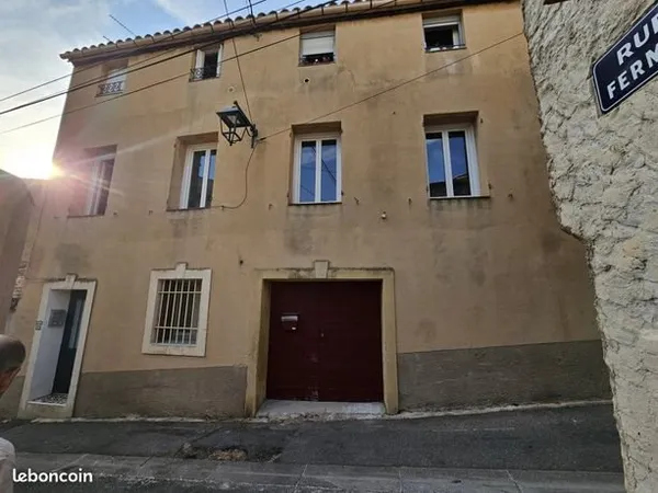 Achat : Parking (13510) 