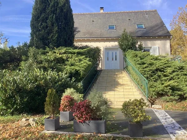 Maison avec dépendance/atelier/gite