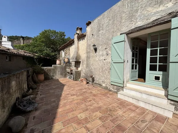 Magnifique maison de village avec terrasse 