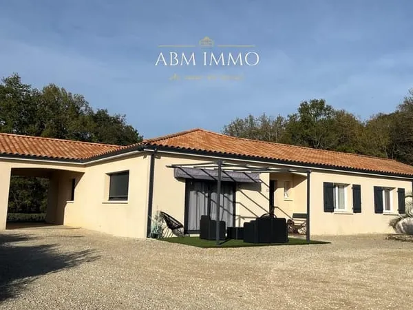 Maison familiale neuve dans un cadre naturel préservé 