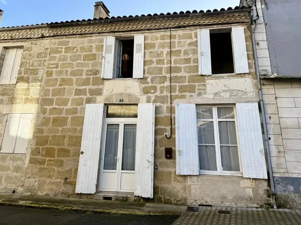 Duras - Maison de village avec charme et authenticité 