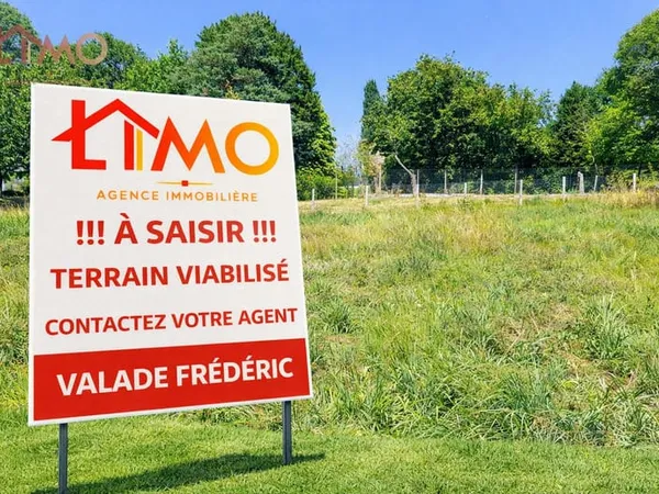 Terrain constructible idéalement situé d'une surface de 572 M² 