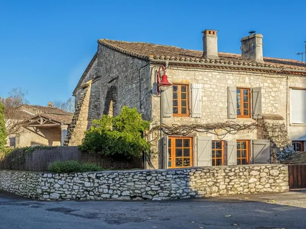 Maison de village avec jardin 
